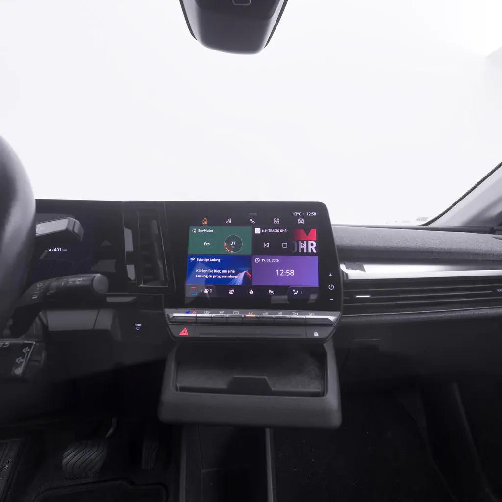 Renault Mégane E-Tech Lille vue 5 Renault Mégane E-Tech en leasing sans apport à Lille — vue 5
