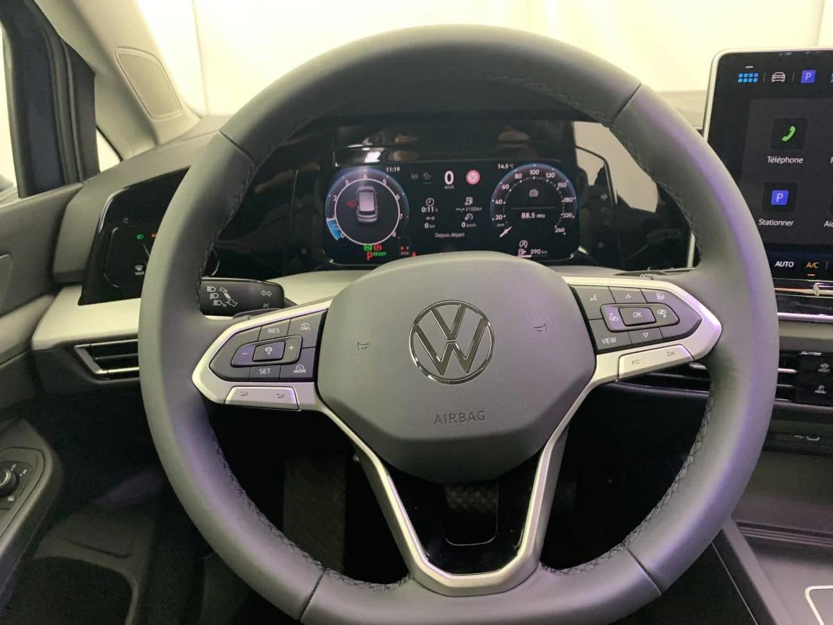 Volkswagen Golf Lille vue 5 Volkswagen Golf en leasing sans apport à Lille — vue 5